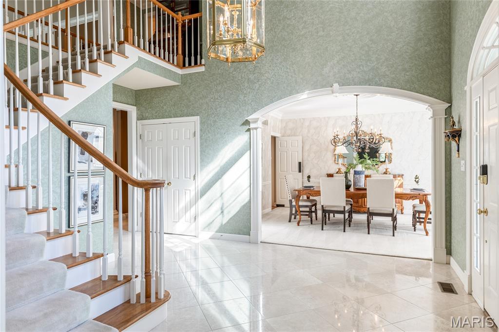 Manderleigh Of Town & Country One - Residential