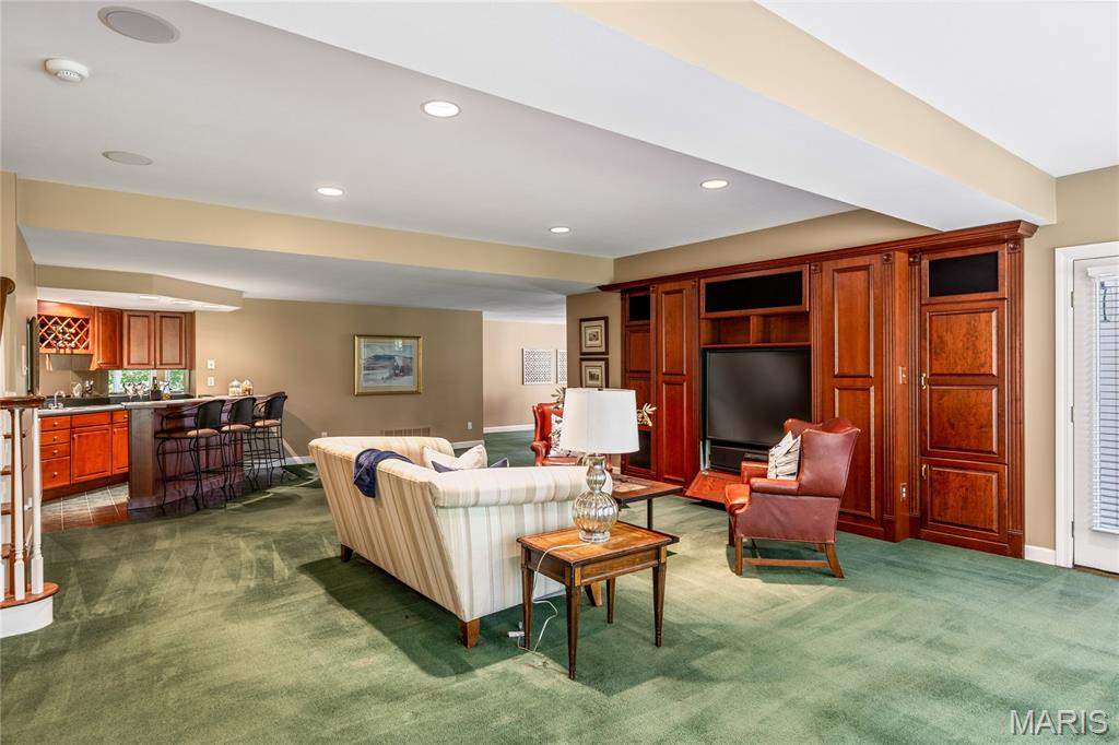 Manderleigh Of Town & Country One - Residential