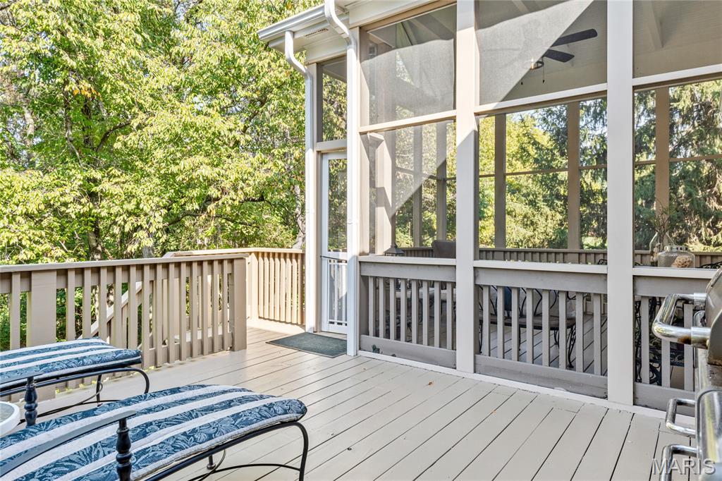 Manderleigh Of Town & Country One - Residential