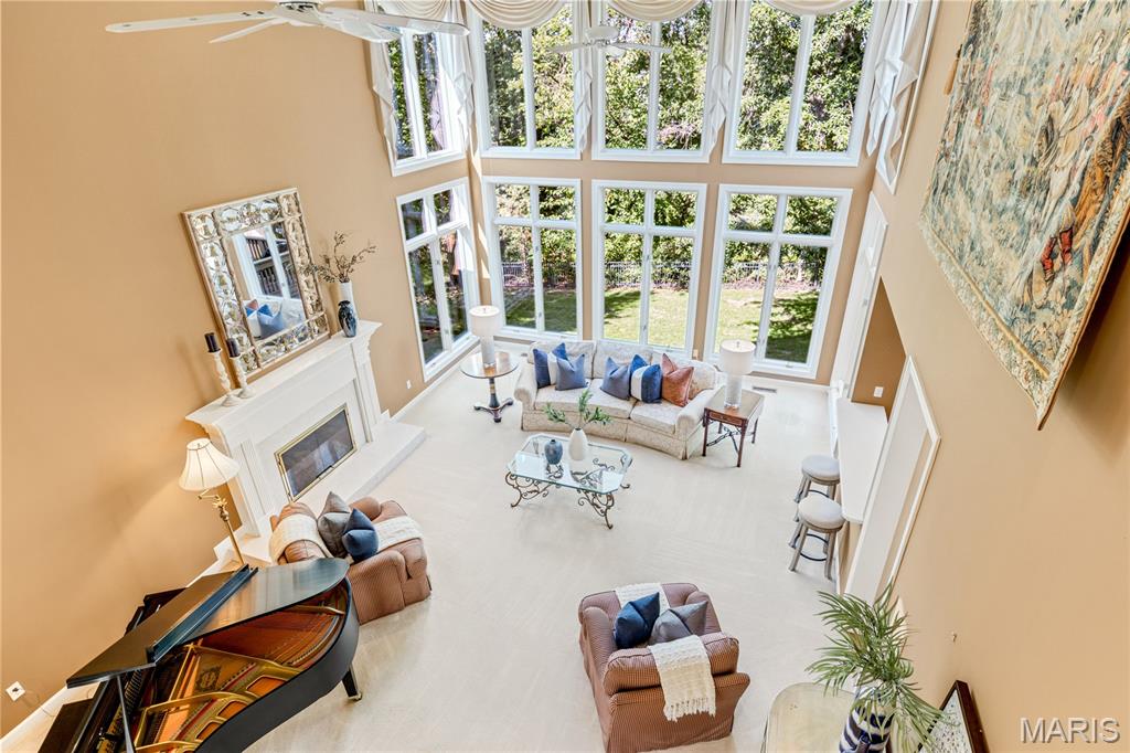 Manderleigh Of Town & Country One - Residential