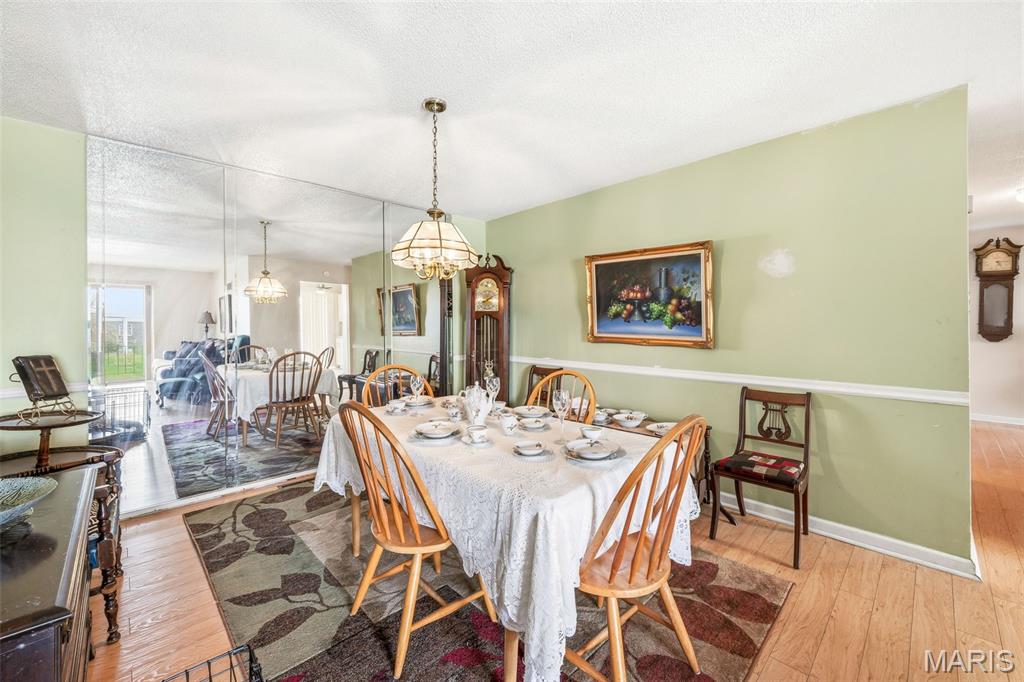 Lin Capri Condo - Residential