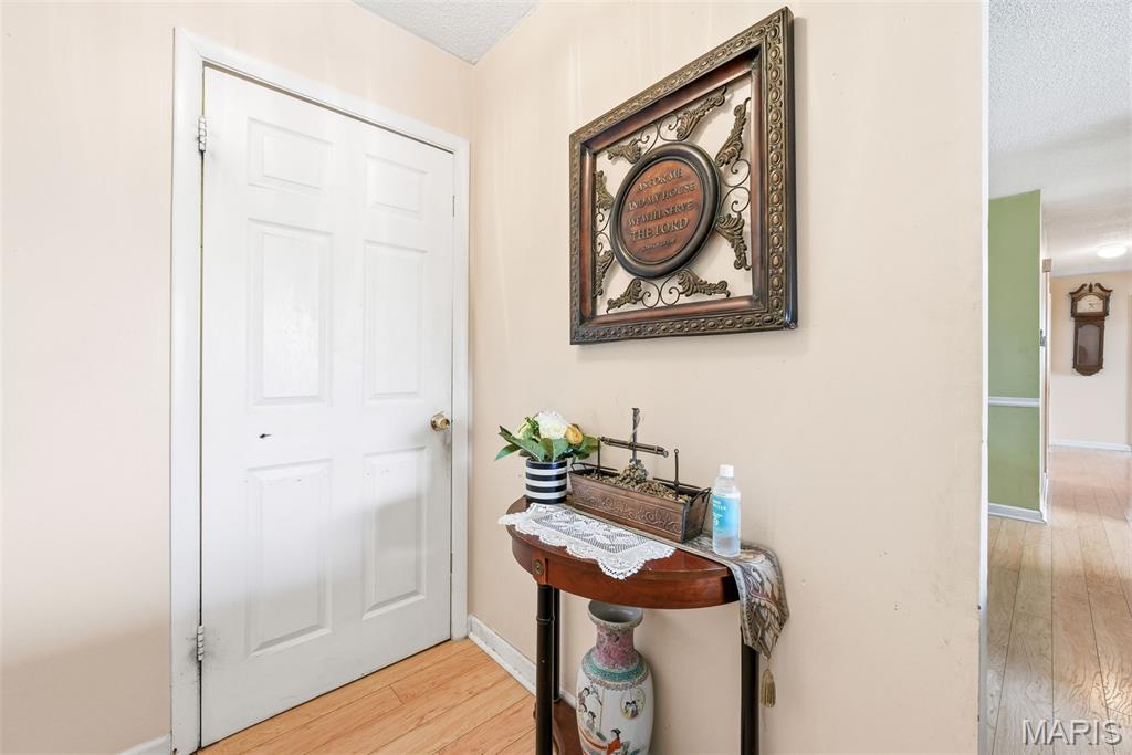 Lin Capri Condo - Residential