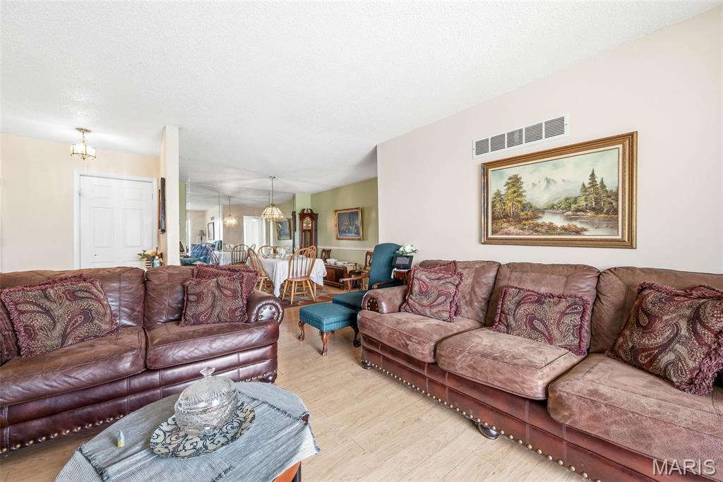 Lin Capri Condo - Residential