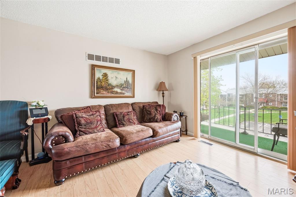 Lin Capri Condo - Residential