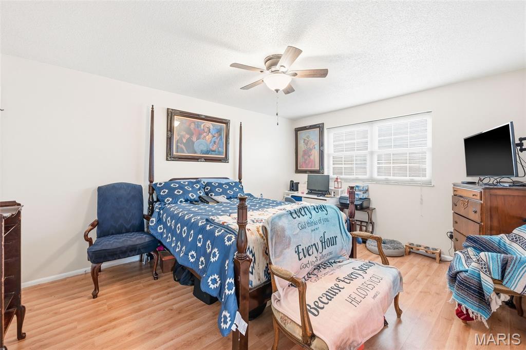 Lin Capri Condo - Residential