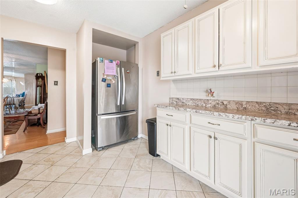 Lin Capri Condo - Residential