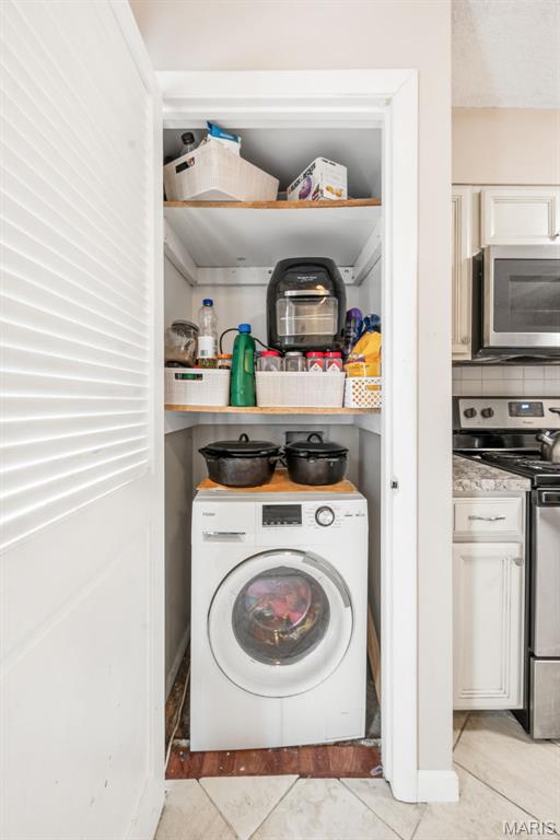 Lin Capri Condo - Residential