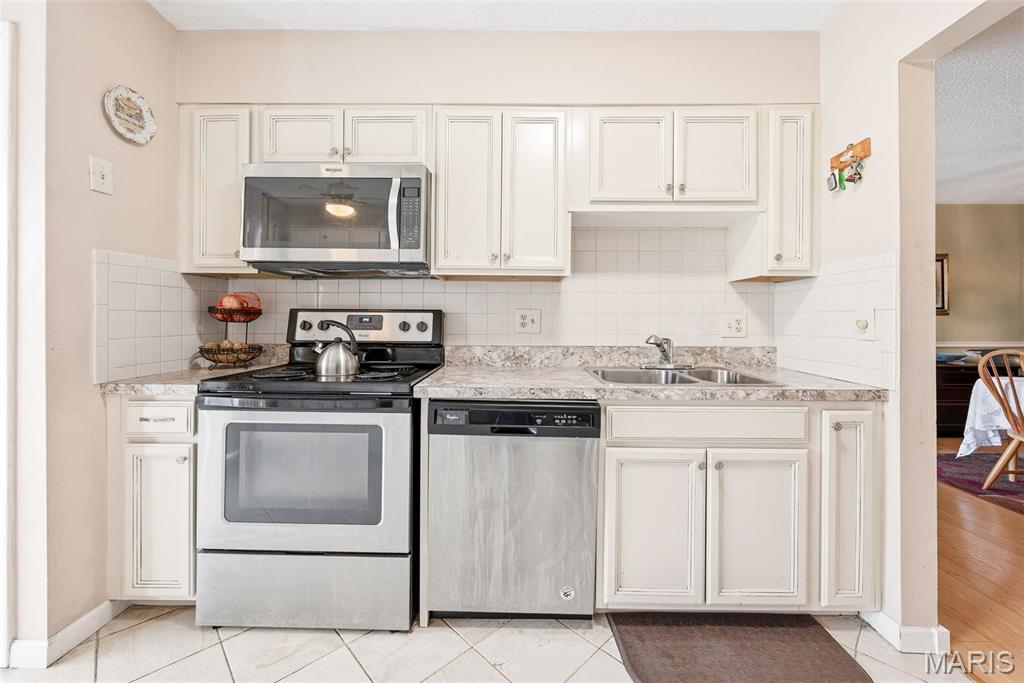 Lin Capri Condo - Residential