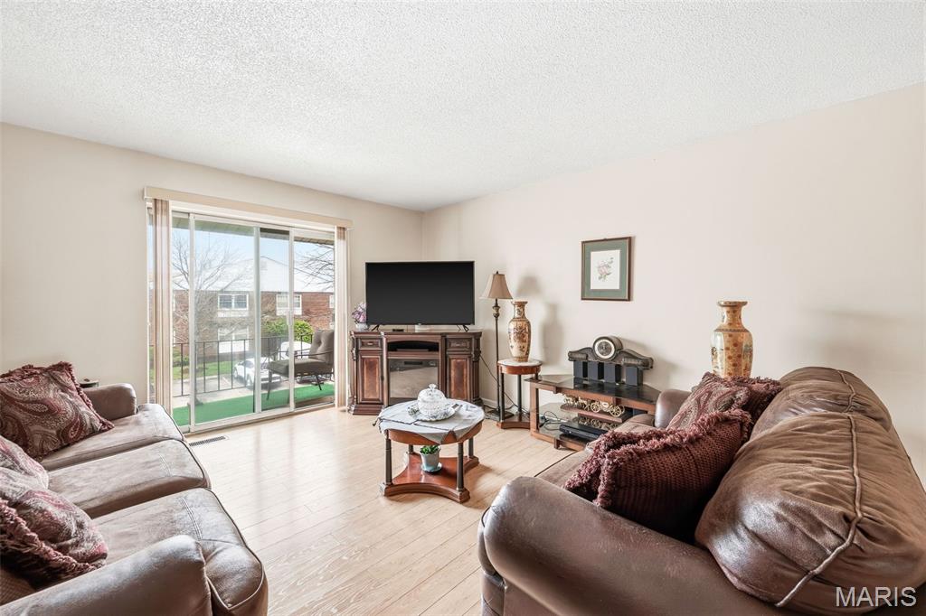 Lin Capri Condo - Residential