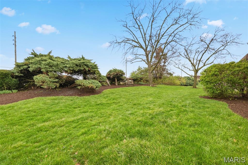 Lin Capri Condo - Residential