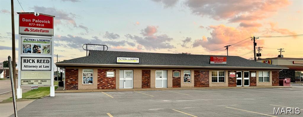 Photo 1 of 13 — 3723 Nameoki Road, Granite City, IL 62040