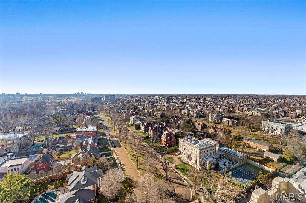 Park Plaza Residential Condo - Residential