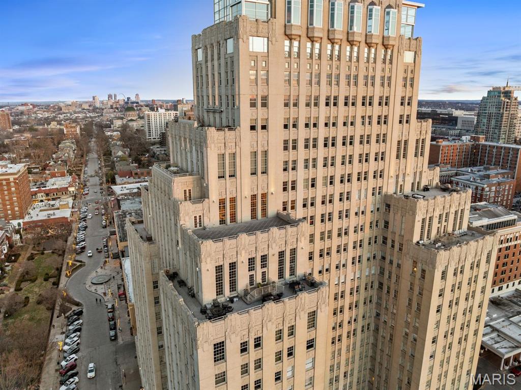 Park Plaza Residential Condo - Residential