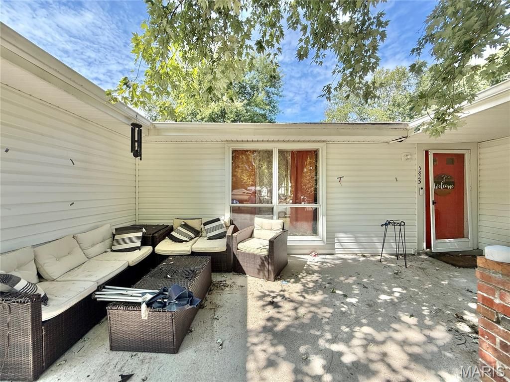 Photo of 5823 Mayberry Drive, Imperial, MO 63052 (MLS # 25079314)