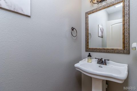 Tiny photo for 929 CASTLE ROCK AVE Avenue, Lebanon, MO 65536 (MLS # 26028190)