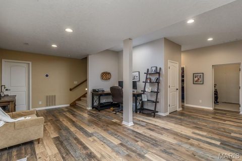 Tiny photo for 929 CASTLE ROCK AVE Avenue, Lebanon, MO 65536 (MLS # 26028190)