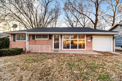 Photo of 1865 Clover Lane, Florissant, MO 63031 (MLS # 25082295)