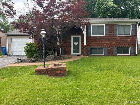 Tiny photo for 11819 Foxwood Drive, Maryland Heights, MO 63043 (MLS # 26030713)