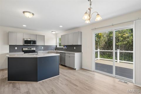 Tiny photo for 424 Rock Ridge Road, Wentzville, MO 63385 (MLS # 26021490)