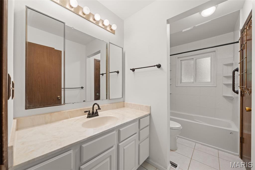 1220 Forest Trails Court