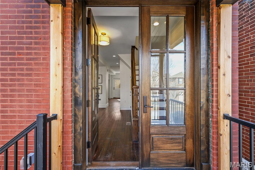 5632 S Magnolia Avenue