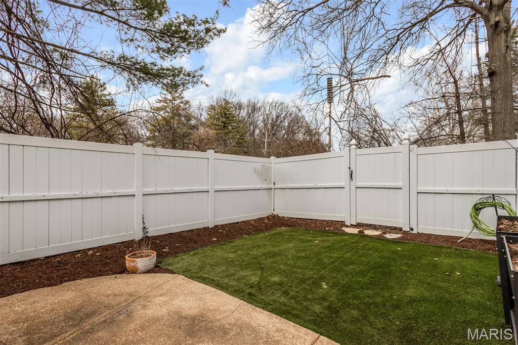 Greens Of Broadmoor Condo 8 - Residential