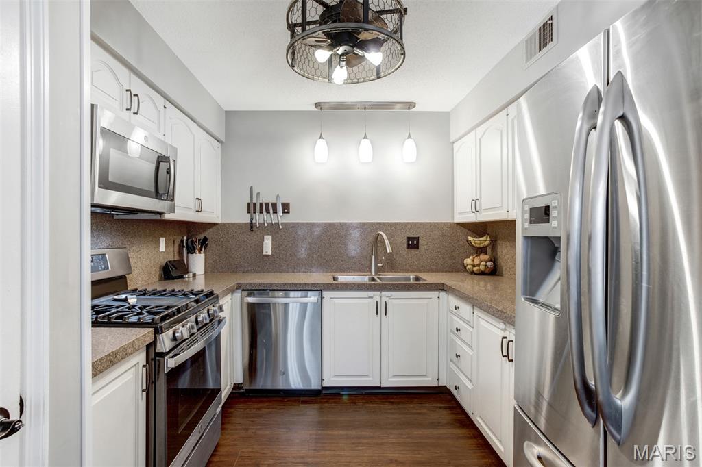 Greens Of Broadmoor Condo 8 - Residential