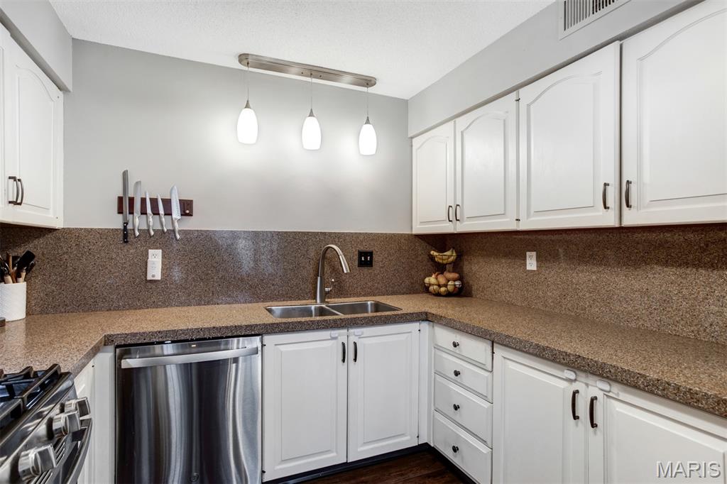 Greens Of Broadmoor Condo 8 - Residential