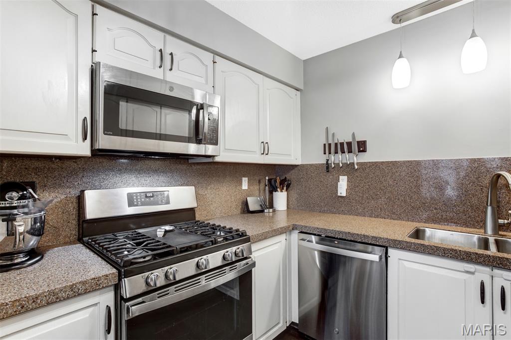 Greens Of Broadmoor Condo 8 - Residential