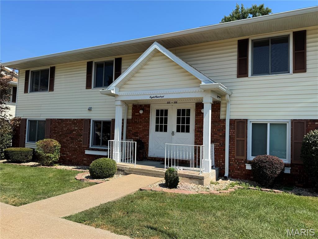 Photo of 808 Huckleberry Heights Drive, Hannibal, MO 63401 (MLS # 26056722)