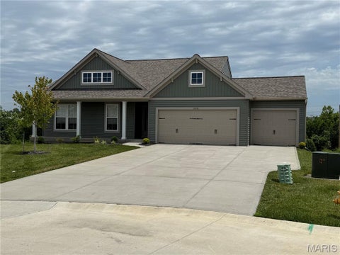 Photo of 2040 Central Park Drive Drive, Troy, MO 63379 (MLS # 26038336)