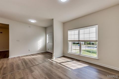 Tiny photo for 253 Village Creek Dr Drive, Ballwin, MO 63021 (MLS # 26009310)