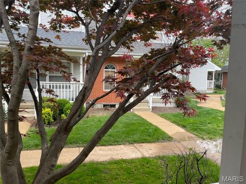 Photo of 3125 Park Hampton Court, St Louis, MO 63139 (MLS # 26026630)