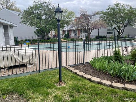 Tiny photo for 3125 Park Hampton Court, St Louis, MO 63139 (MLS # 26026630)