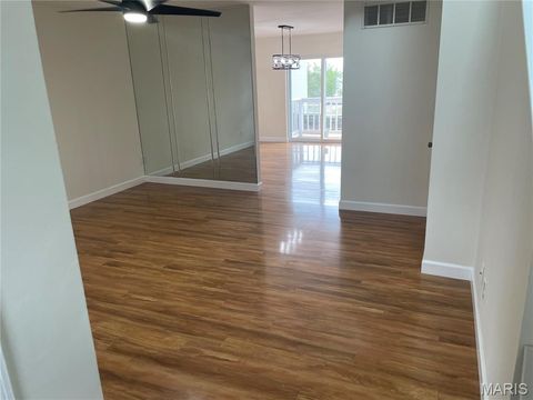 Tiny photo for 3125 Park Hampton Court, St Louis, MO 63139 (MLS # 26026630)