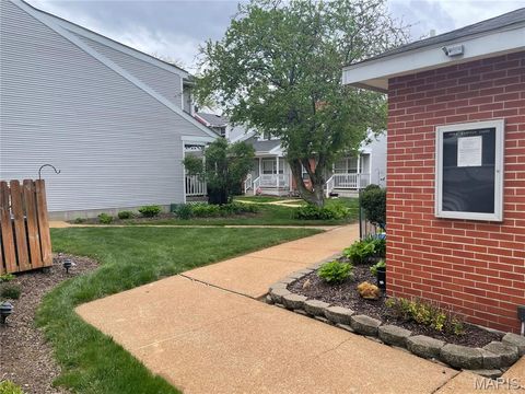 Tiny photo for 3125 Park Hampton Court, St Louis, MO 63139 (MLS # 26026630)