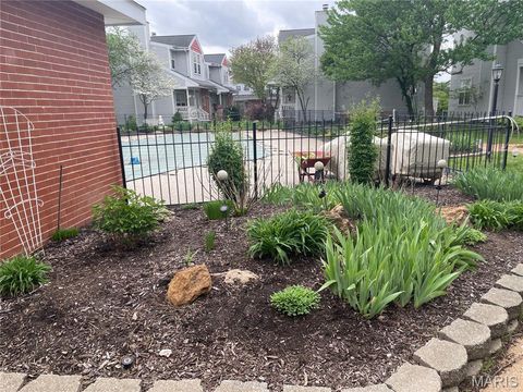 Tiny photo for 3125 Park Hampton Court, St Louis, MO 63139 (MLS # 26026630)
