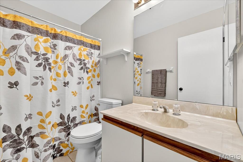 Maryland Heights, Missouri 63043, United States, 2 Bedrooms Bedrooms, ,3 BathroomsBathrooms,Residential,Active,235718