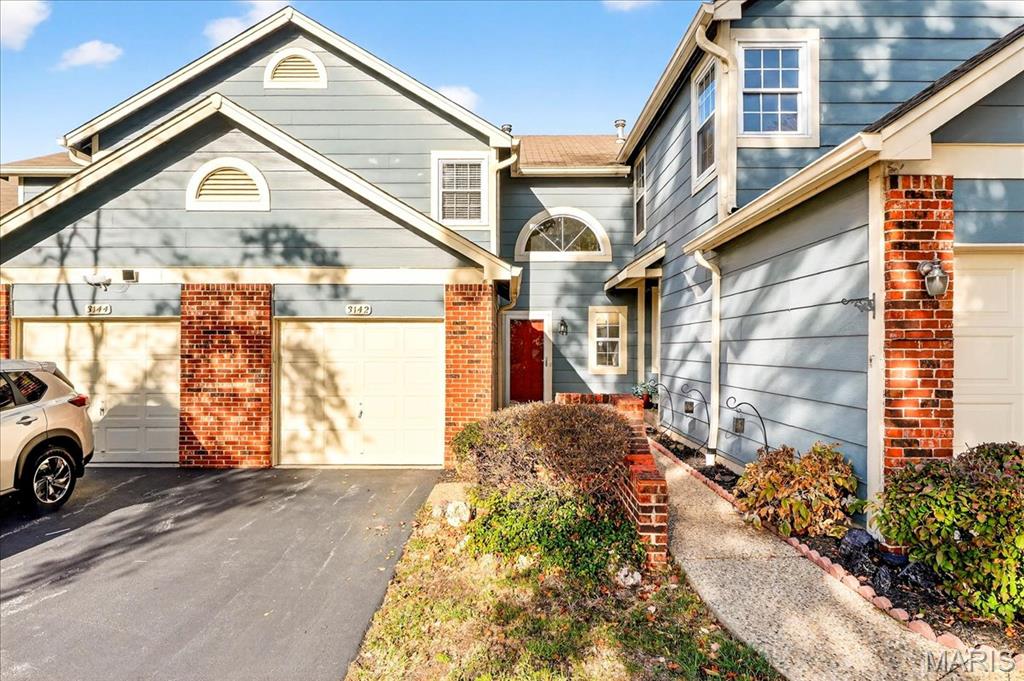 Maryland Heights, Missouri 63043, United States, 2 Bedrooms Bedrooms, ,3 BathroomsBathrooms,Residential,Active,235718