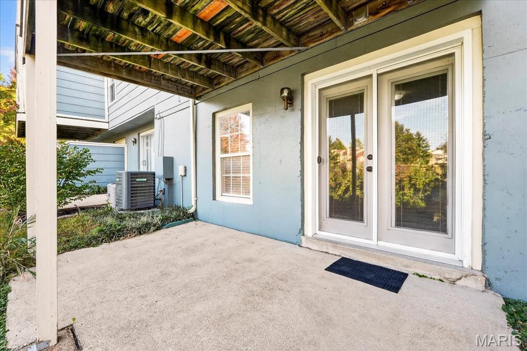 Maryland Heights, Missouri 63043, United States, 2 Bedrooms Bedrooms, ,3 BathroomsBathrooms,Residential,Active,235718