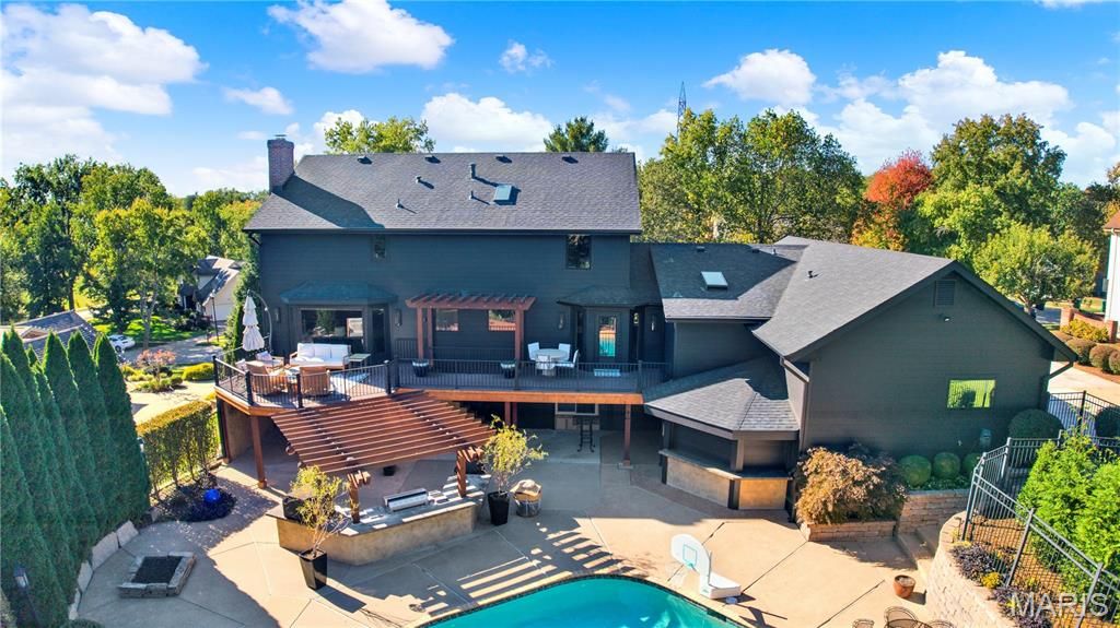 Photo of 1586 Mason Knoll Road, Town and Country, MO 63131 (MLS # 26021118)