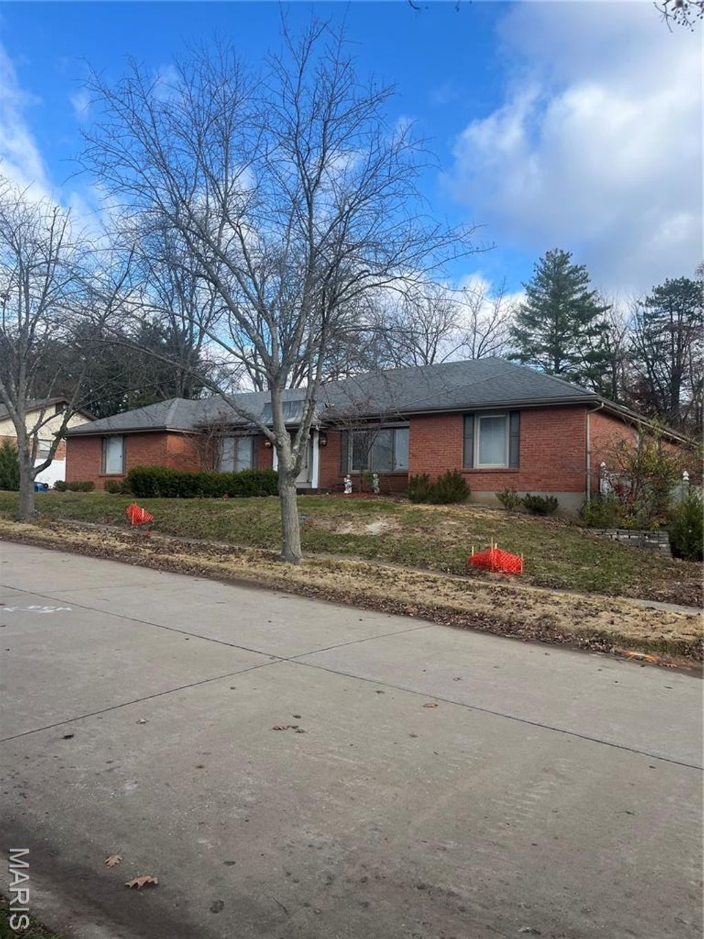 Photo of 14227 Kinderhook Drive, Chesterfield, MO 63017 (MLS # 25076366)