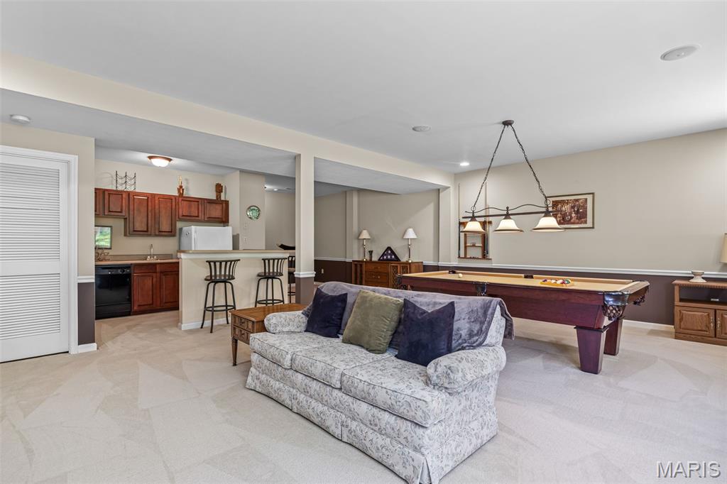 Villas At Woodridge - Residential