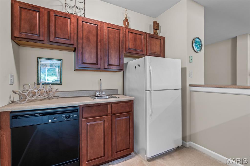 Villas At Woodridge - Residential