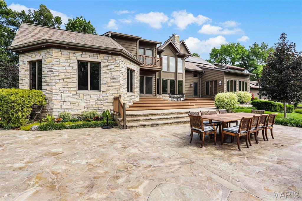 Glen Carbon, Illinois, 62034, United States, 3 Bedrooms Bedrooms, ,4 BathroomsBathrooms,Residential,Active,1960151