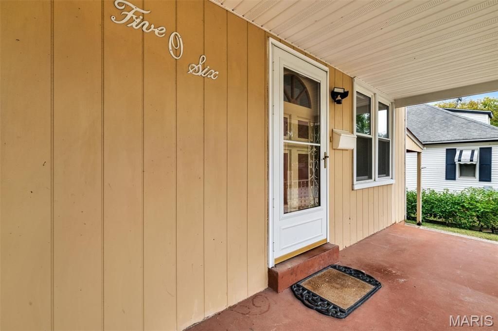 Photo of 506 Bainbridge Road, St Charles, MO 63301 (MLS # 25070049)