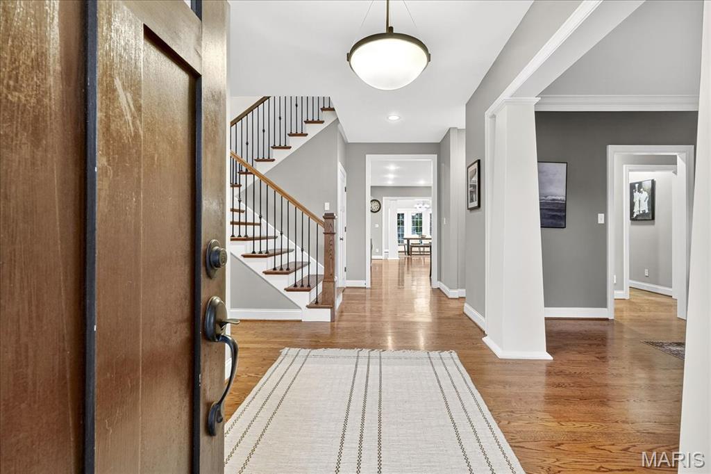 Kirkwood, Missouri 63122, United States, 5 Bedrooms Bedrooms, ,6 BathroomsBathrooms,Residential,Active,215735