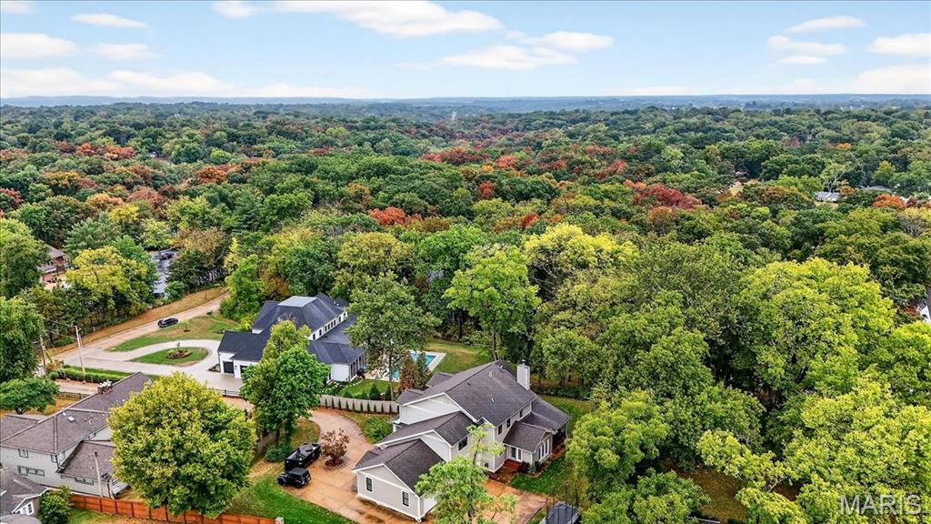 Kirkwood, Missouri 63122, United States, 5 Bedrooms Bedrooms, ,6 BathroomsBathrooms,Residential,Active,215735