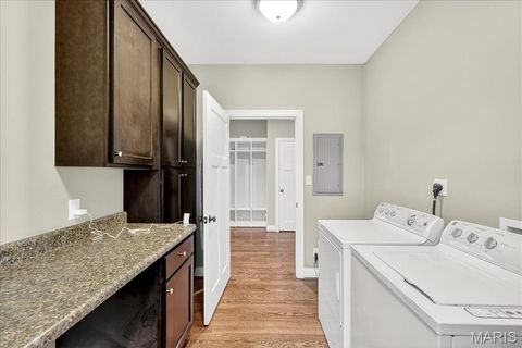 Tiny photo for 699 W Washington Avenue, Kirkwood, MO 63122 (MLS # 25064879)