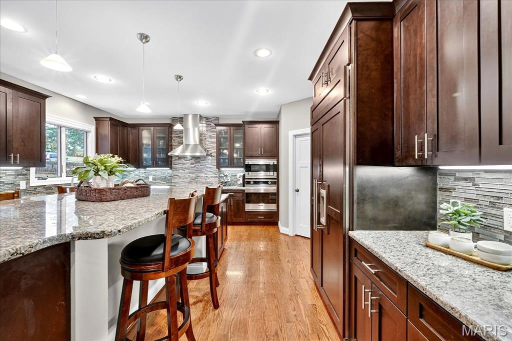 Kirkwood, Missouri 63122, United States, 5 Bedrooms Bedrooms, ,6 BathroomsBathrooms,Residential,Active,215735